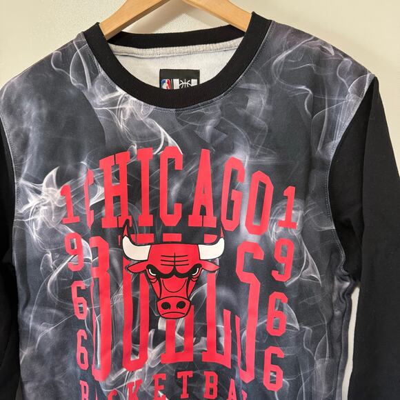Chicago Bulls 1996 Basketball Sz S Long Sleeve Vintage Crew Sweatshirt NBA U - Picture 5 of 6